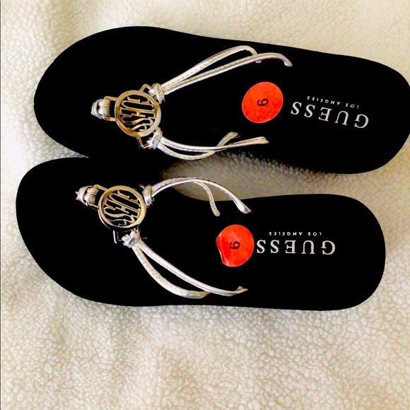 WOMEN’S GUESS WEDGE FLIPS ON SANDALS FOR SALE - Picture 2 of 4